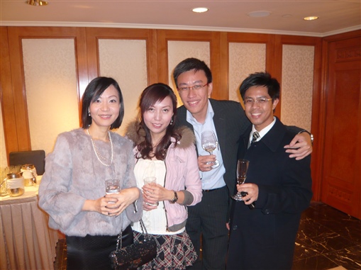 圖8:新城財經台《飲食得喜》節目主持之一的郭智恆(Eric)為我們主持是次精英會紅酒及餐桌禮儀工作坊