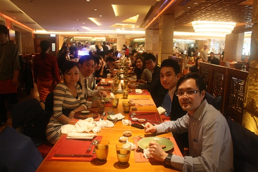 圖2: 新一屆精英會會長Roy Mok(左二)與會員大合照。