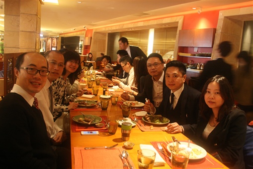 圖3: 新一屆精英會副會長Jonathan Lee(左一)與會員大合照。