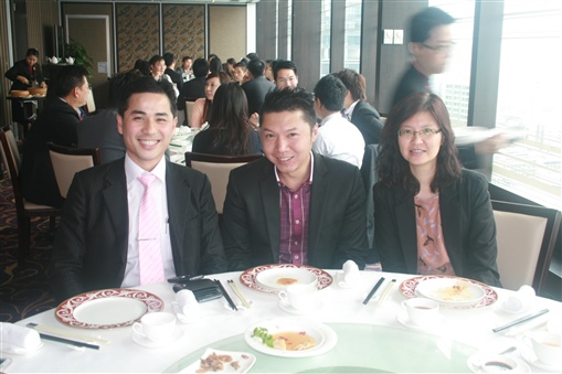 圖4:應屆副會長Albert Wong(左)與籌委Benny Tang(中)及精英Wendy Kwok(右)。