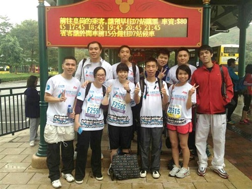 圖3:高級營業董事Franki Lee(前排左1)也鼓勵大家一齊參賽。