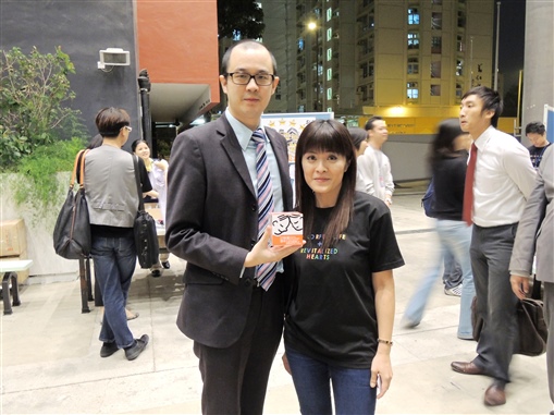 圖3:完場時Kevin與樂心舍陳海茵(右)合照。