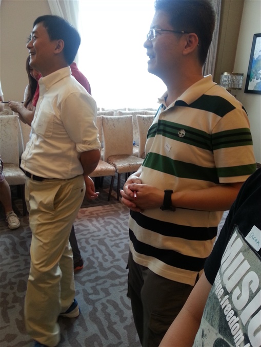 圖5：中原金融總裁 Johnson Chow (圖右) 及中原理財聯席董事 Lomax Wong (圖左) 應邀出席活動，更參與其中，與眾同樂。