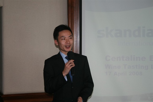 圖1:副會長Eddie Cheng代表精英會致辭