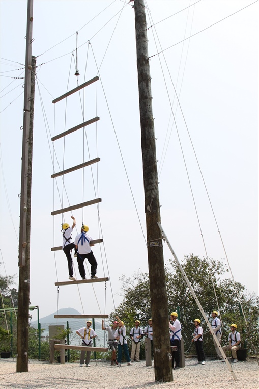 圖12:「天梯」有幾高，從此照片可略知一二