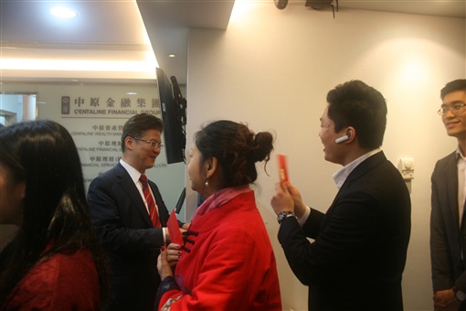 圖4:團拜日，當然要跟老闆拜年，恭祝老闆.........